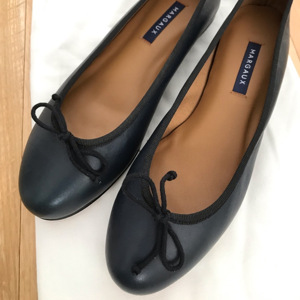 MARGAUX The Demi - Black and Navy Size 39 (US 8.5-9)